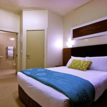 Vr Takapuna Auckland Esterno foto A bedroom at the hotel