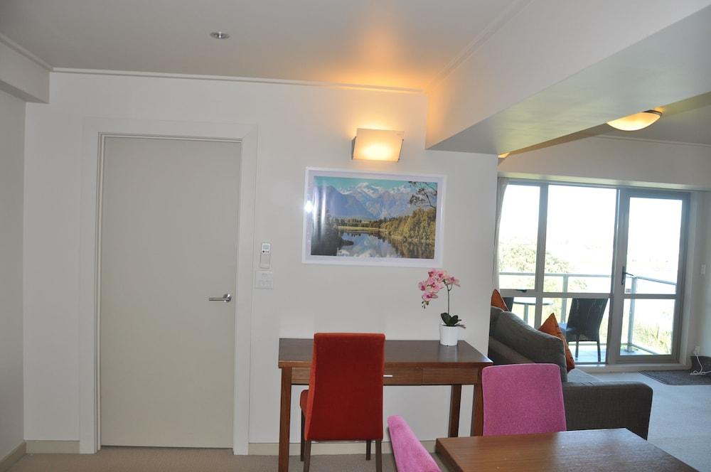 Vr Takapuna Auckland Esterno foto A typical apartment interior