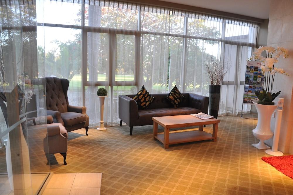 Vr Takapuna Auckland Esterno foto The lobby of the hotel