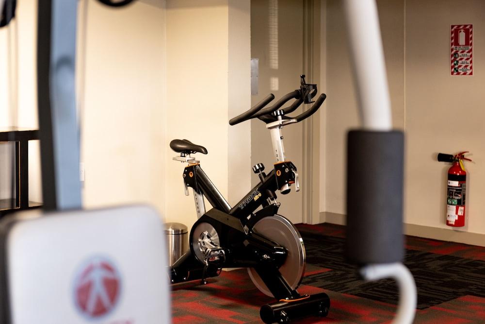 Vr Takapuna Auckland Esterno foto A stationary bicycle