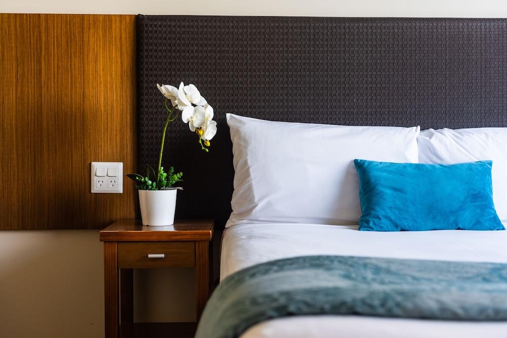 Vr Takapuna Auckland Esterno foto A bedroom at the hotel
