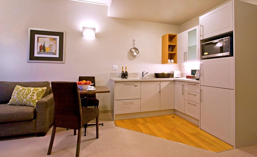 Vr Takapuna Auckland Esterno foto A typical apartment at the Village