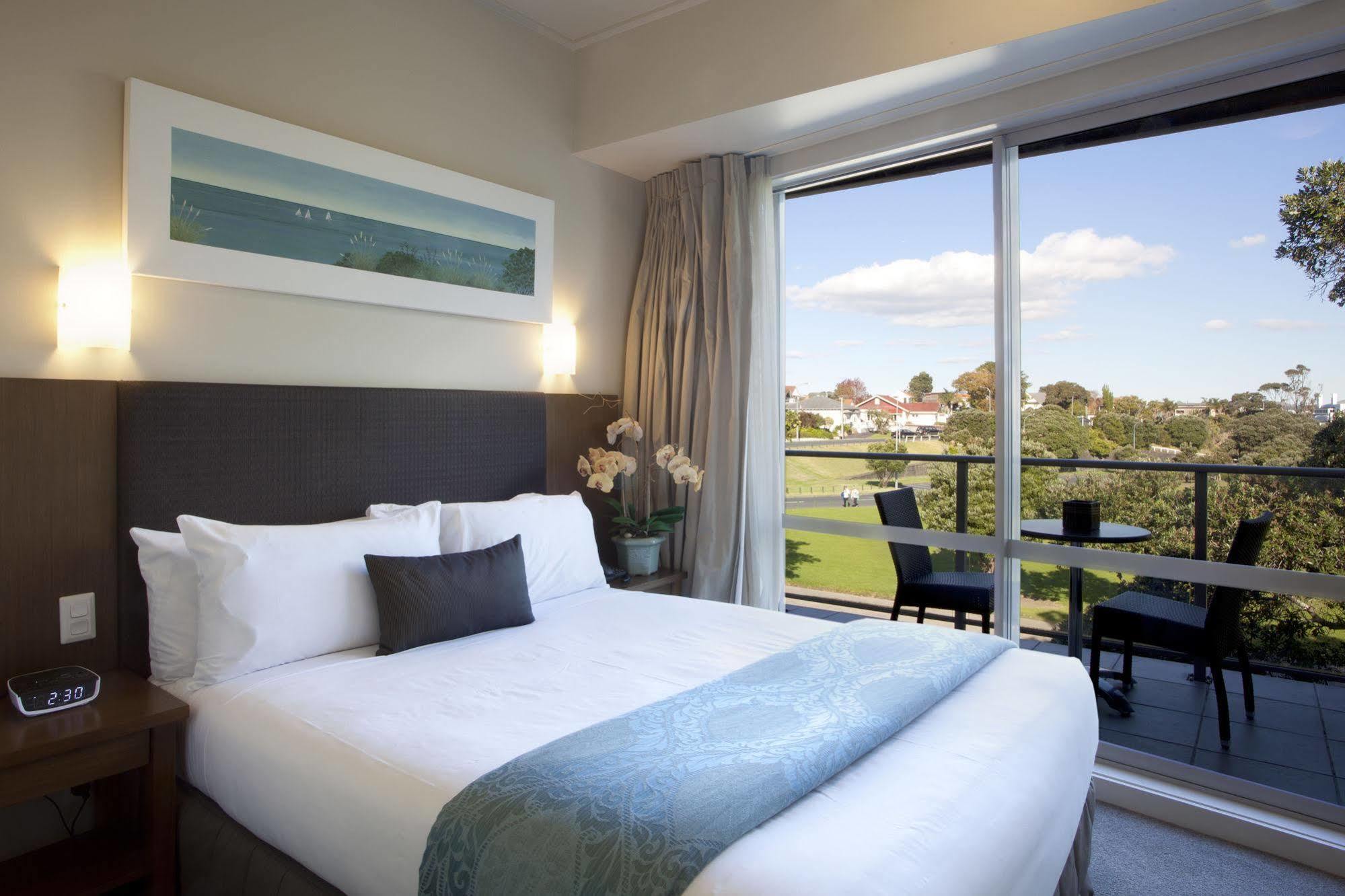 Vr Takapuna Auckland Esterno foto A typical hotel room